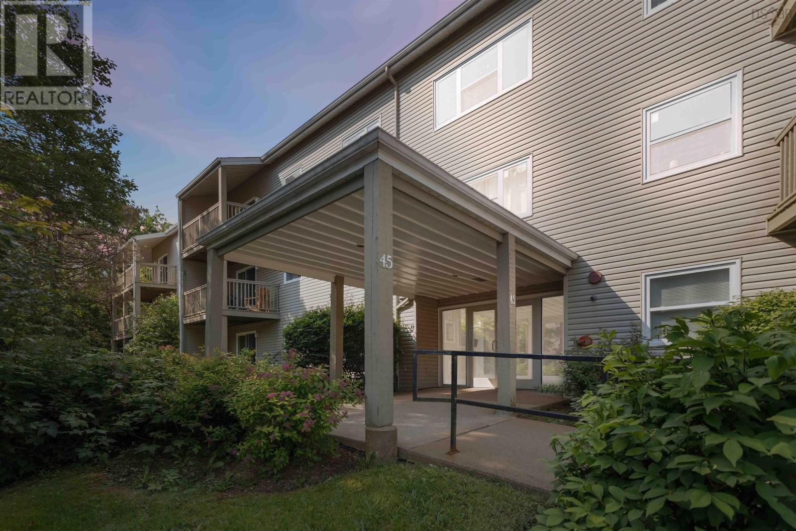 Photo de la propriété:  45 Chelton Woods Lane 105  NS B3M 3Z7 