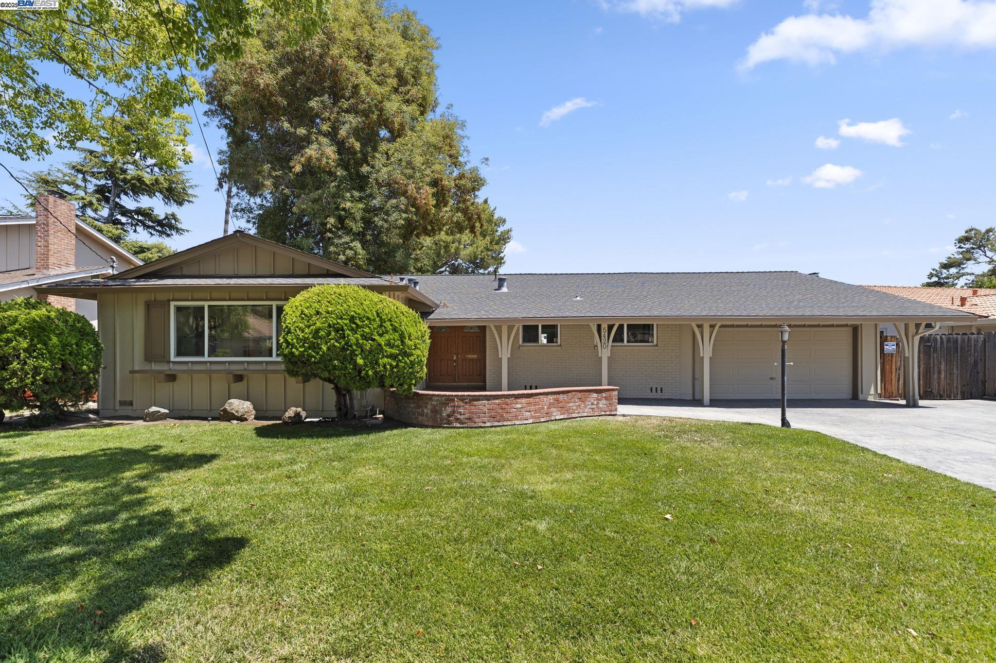 Property Photo: 5420 Chapman Dr CA 94560