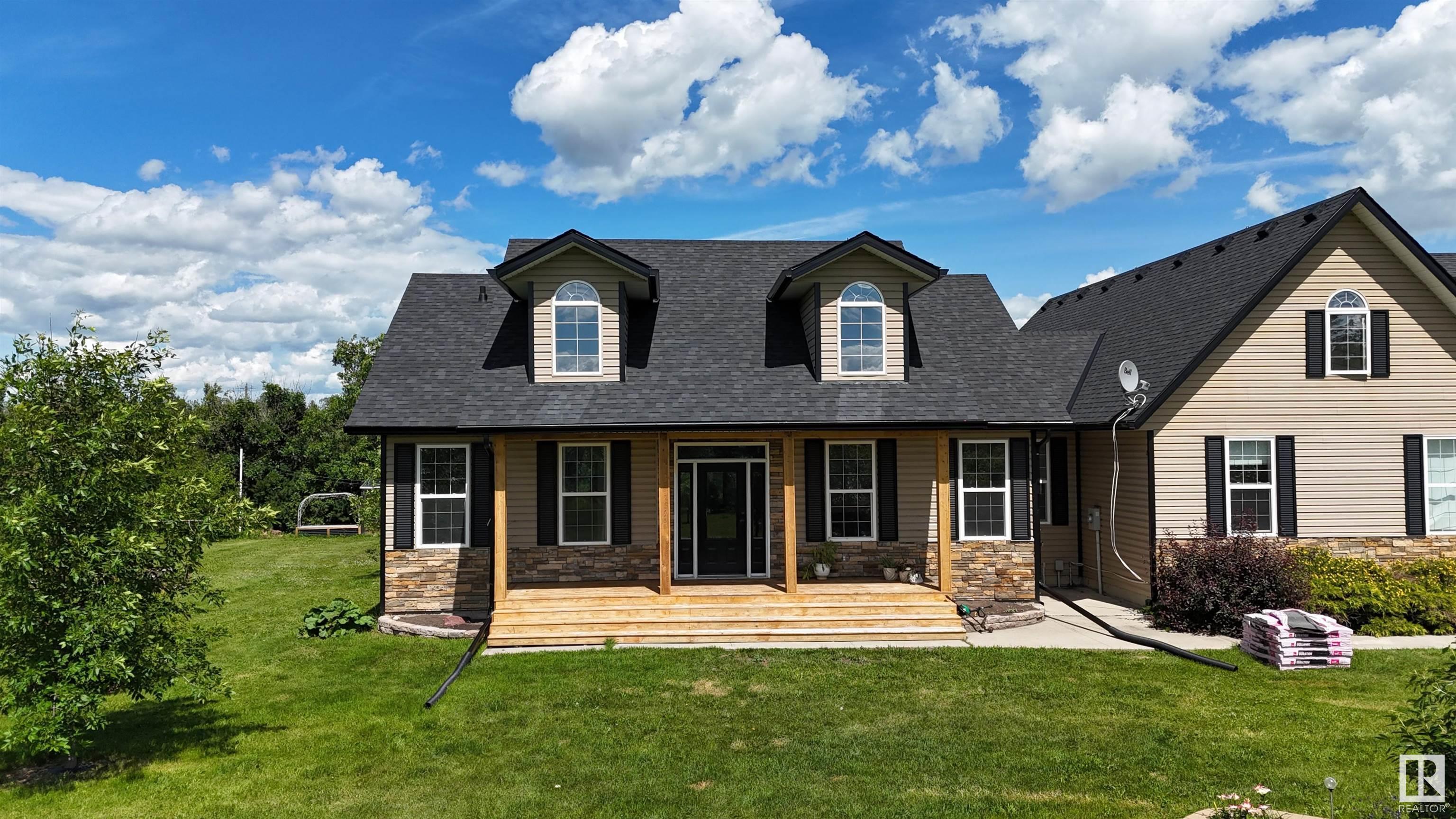 Property Photo: 55121 Rge Road 10 41 AB T8R 0K3