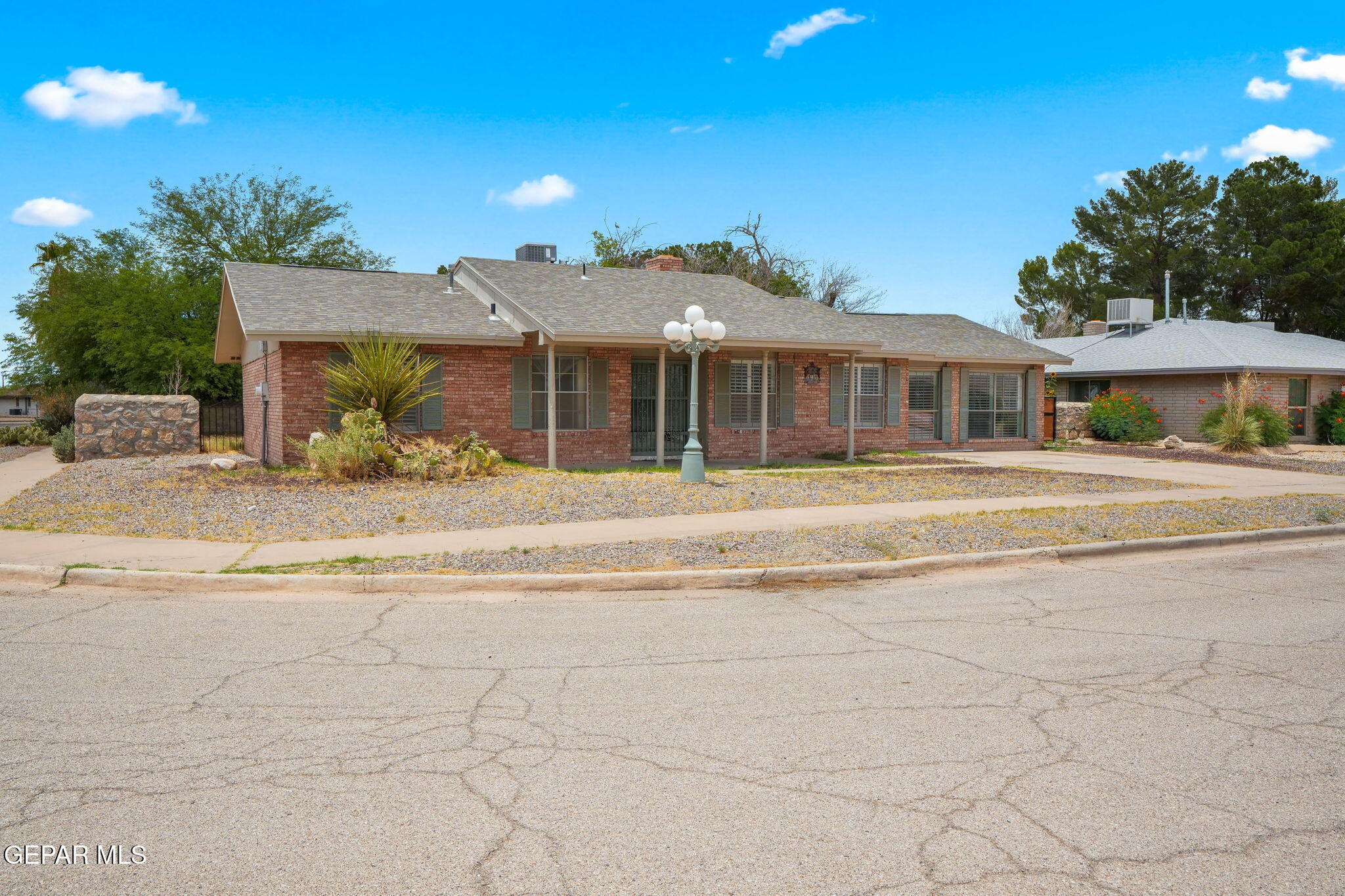 Property Photo: 407 Bruce Place TX 79928