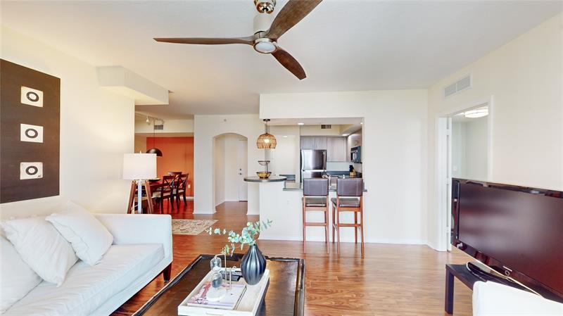 Property Photo: 100 N Federal Hwy 1115 FL 33301