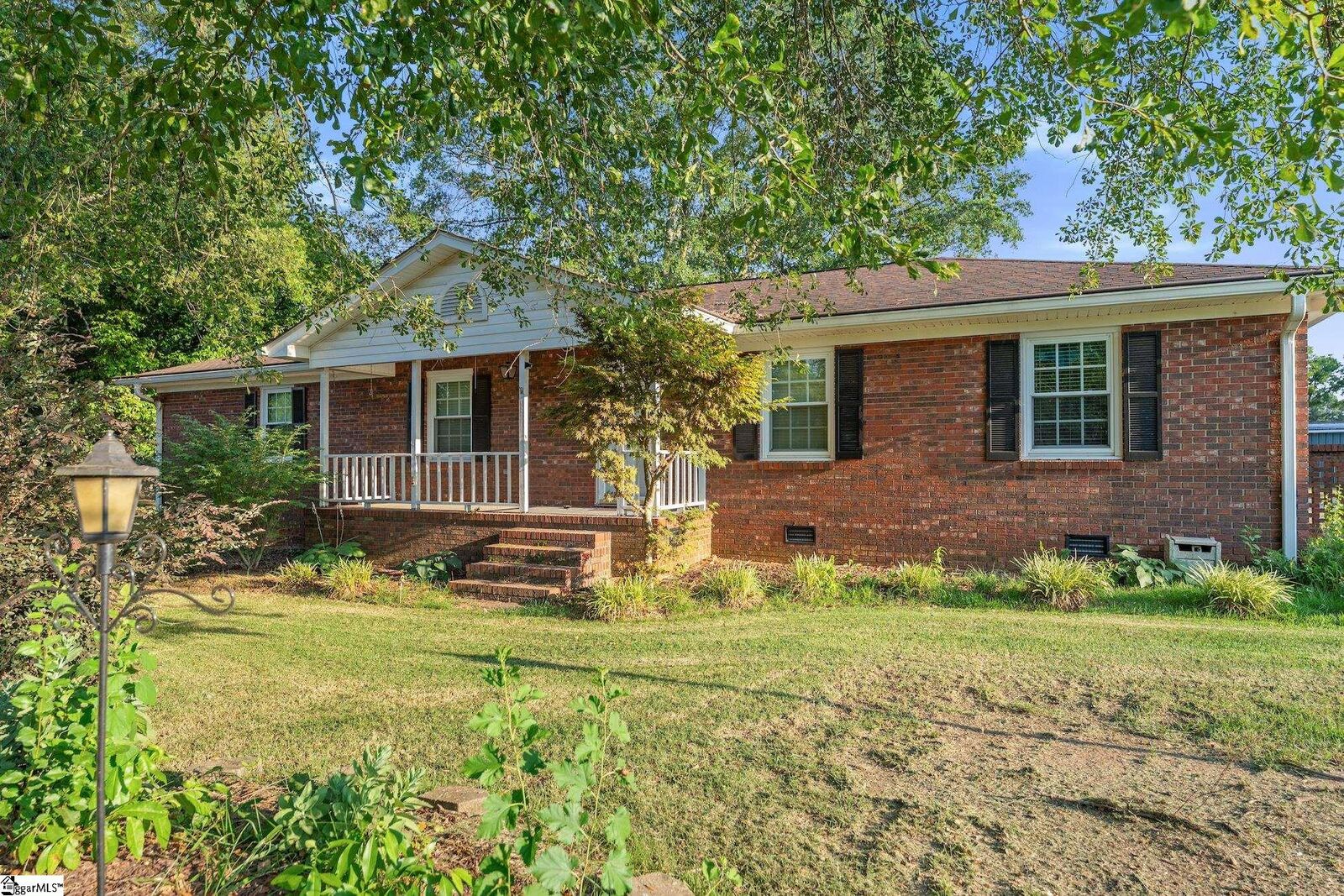 Property Photo:  213 Pamela Drive  SC 29697 