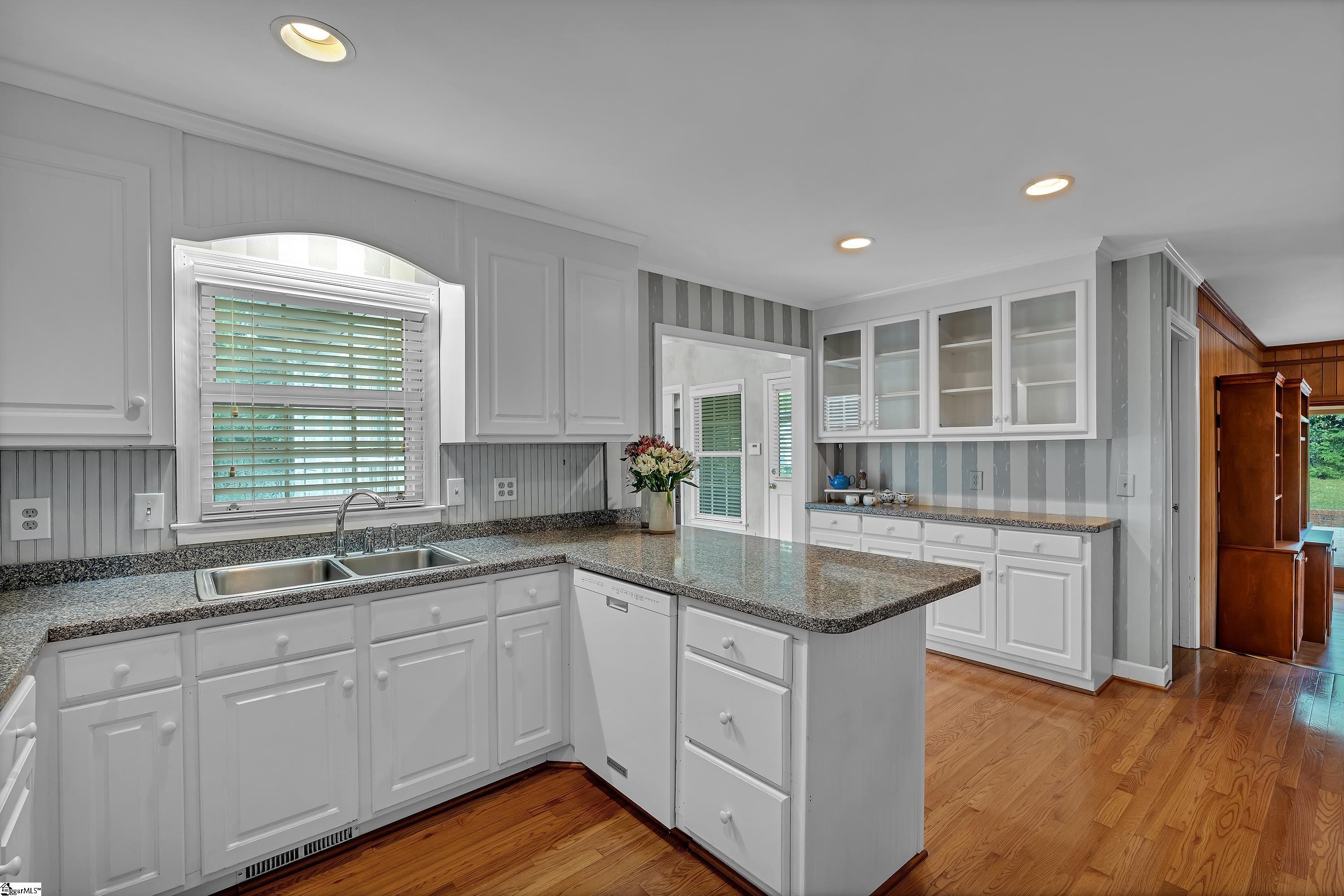 Property Photo: 8 Compton Drive SC 29615