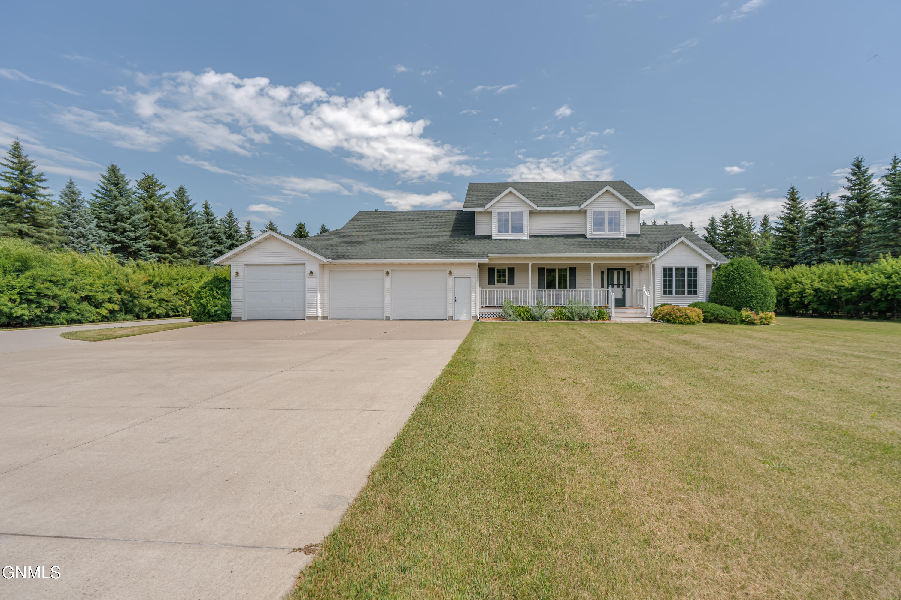 Property Photo:  9601 Oak Drive  ND 58503 