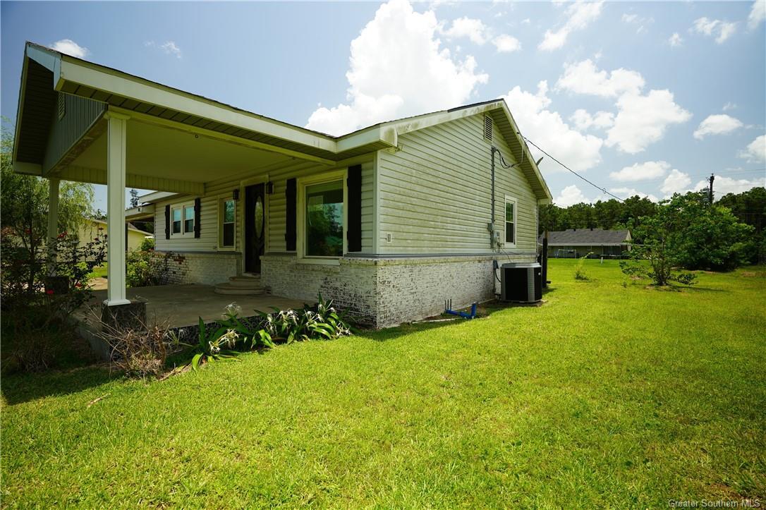Property Photo: 2225 Ellis Drive LA 70669