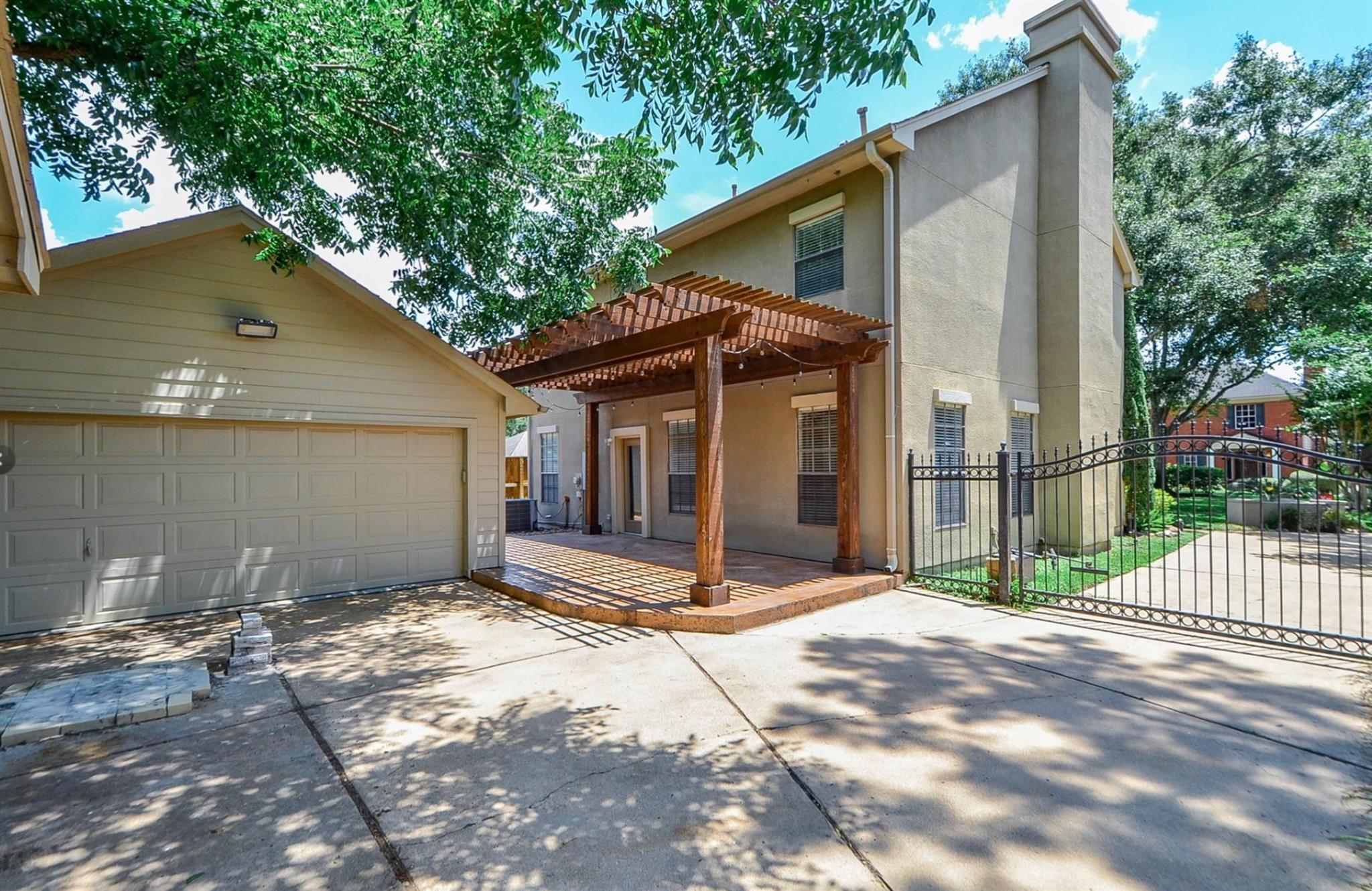 Property Photo:  6831 Hollow Hearth Drive  TX 77084 