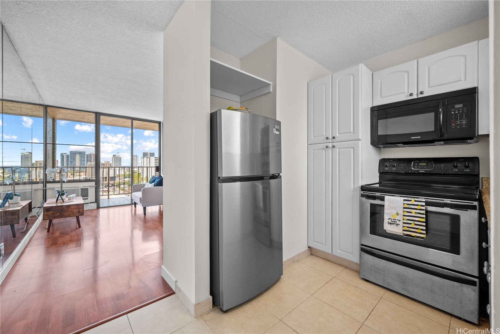 Property Photo: 1561 Pensacola Street 1104 HI 96822