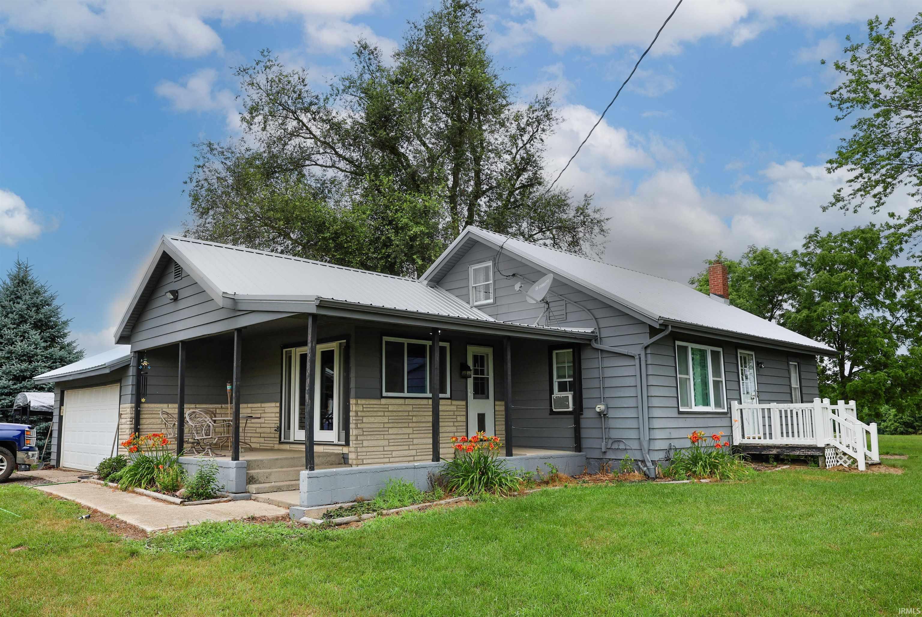 Property Photo:  335 N 400 E  IN 46703 