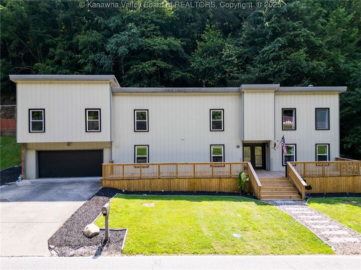 815 Chappell Road  Charleston WV 25304 photo