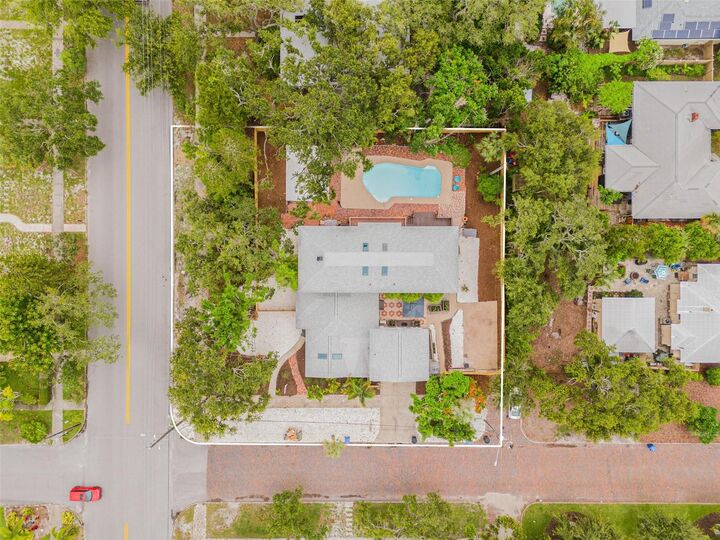 Property Photo: 106 22nd Avenue SE FL 33705