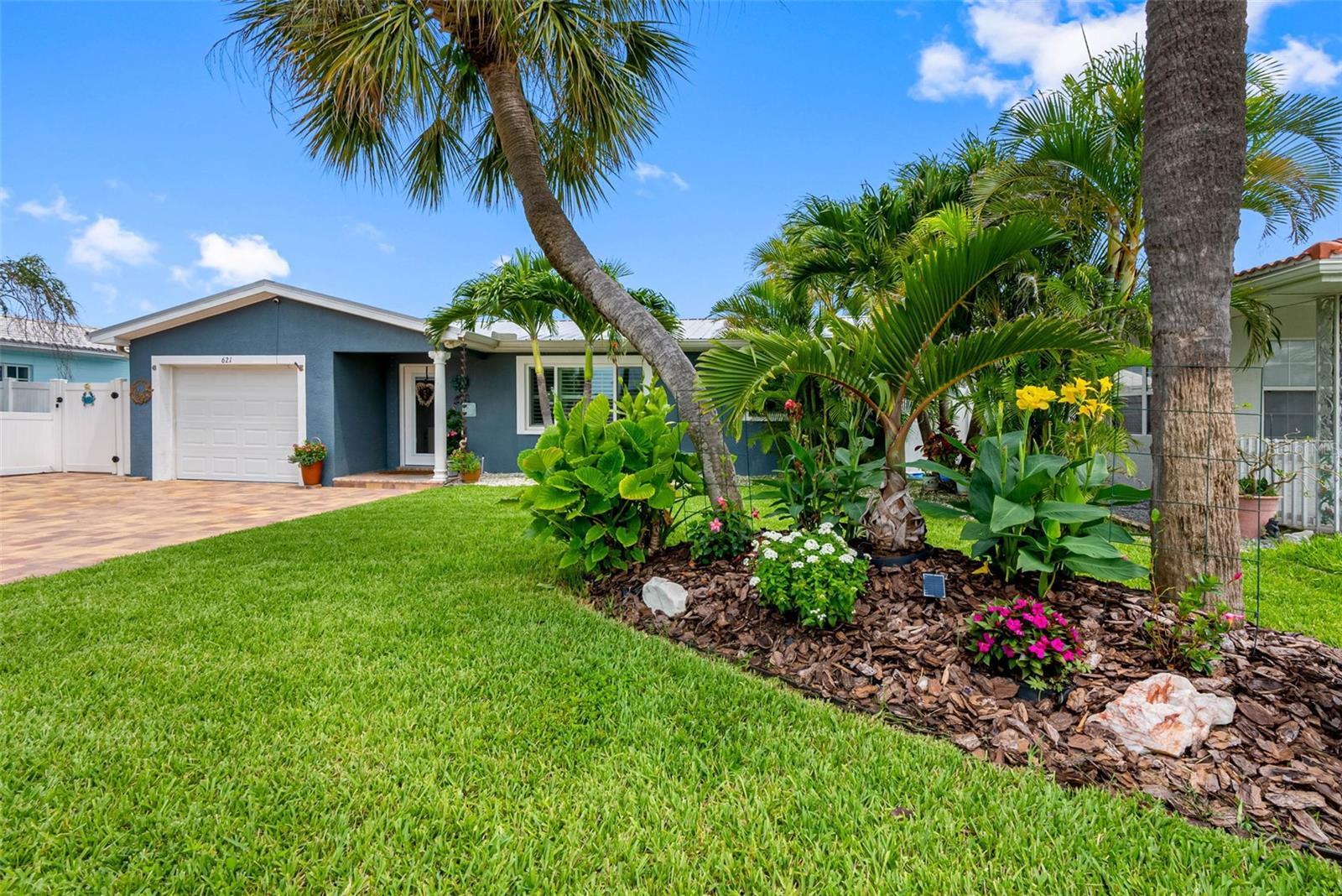 Property Photo: 621 77th Avenue FL 33706