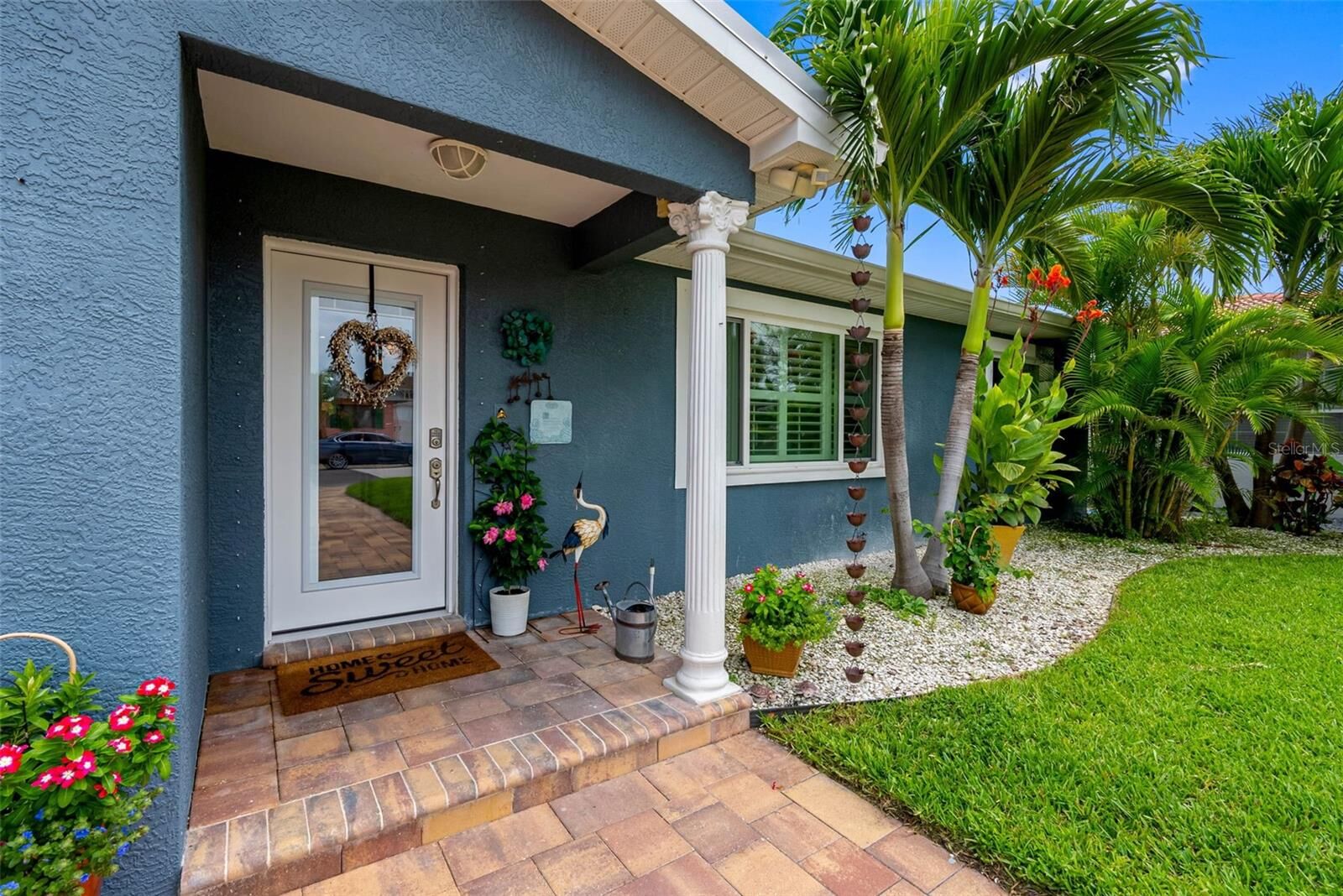 Property Photo:  621 77th Avenue  FL 33706 