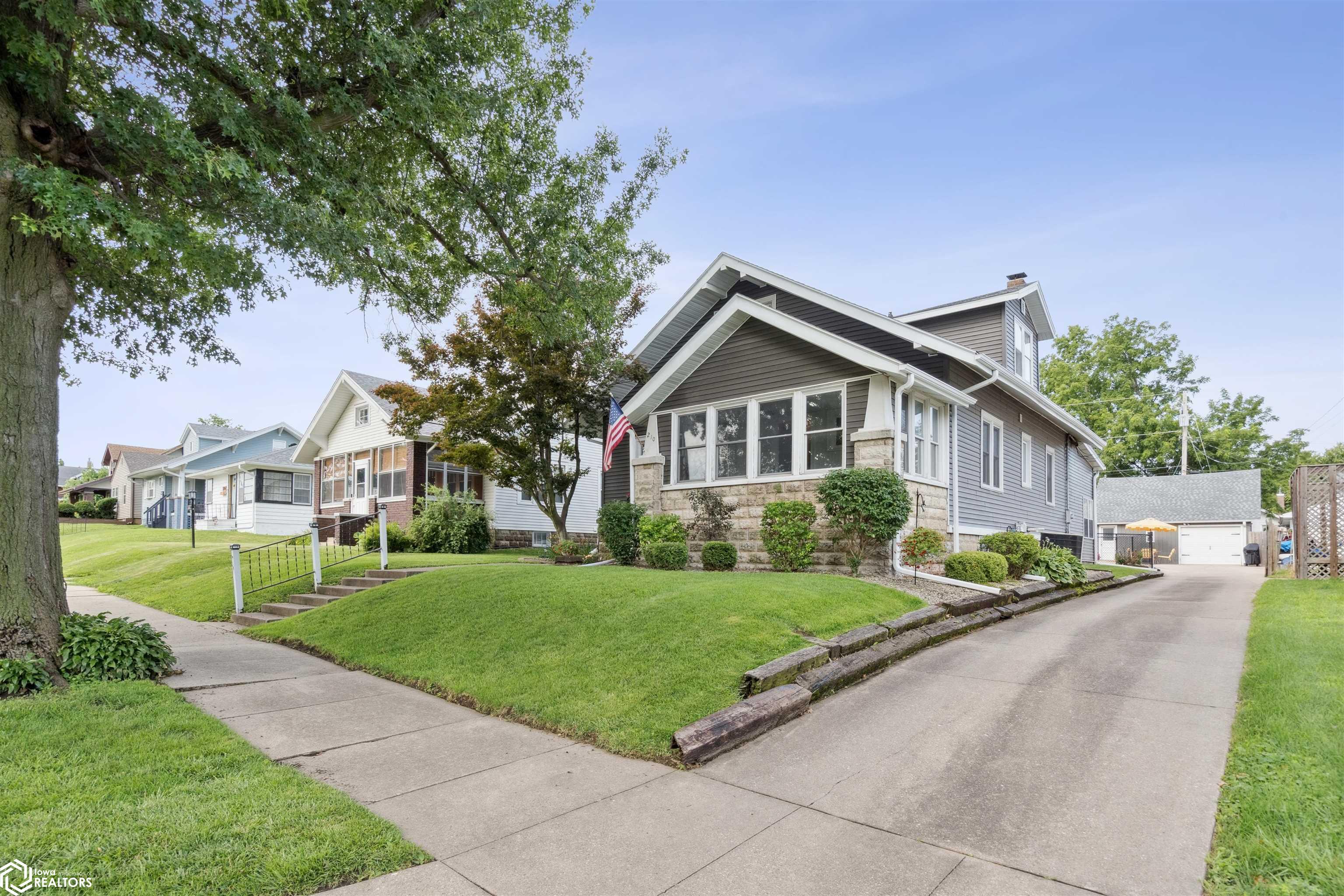 Property Photo: 210 N 9th Street IA 50158