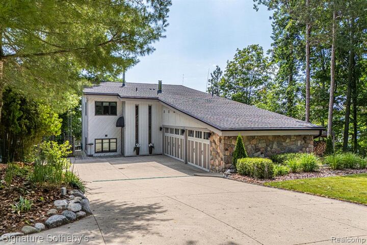 Property Photo: 8641 Brettonwood Shores Road MI 49676