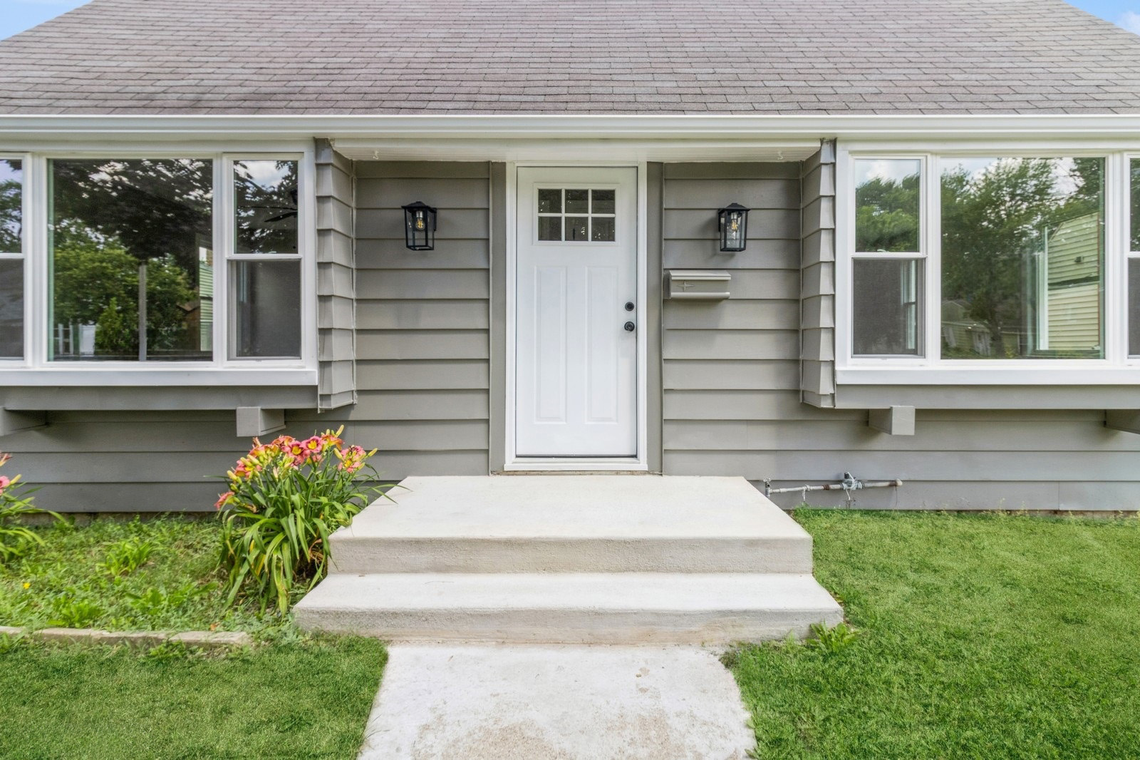 Property Photo: 9934 Herrick Avenue IL 60131