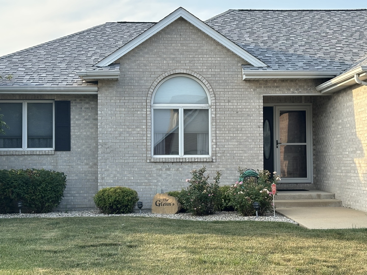 Property Photo:  905 Magnolia Drive  IL 60914 