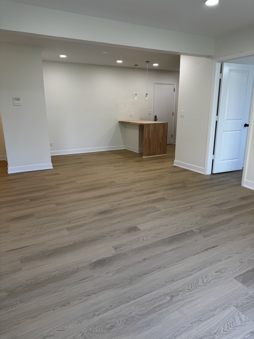 Property Photo: 10365 Dearlove Road 1C IL 60025