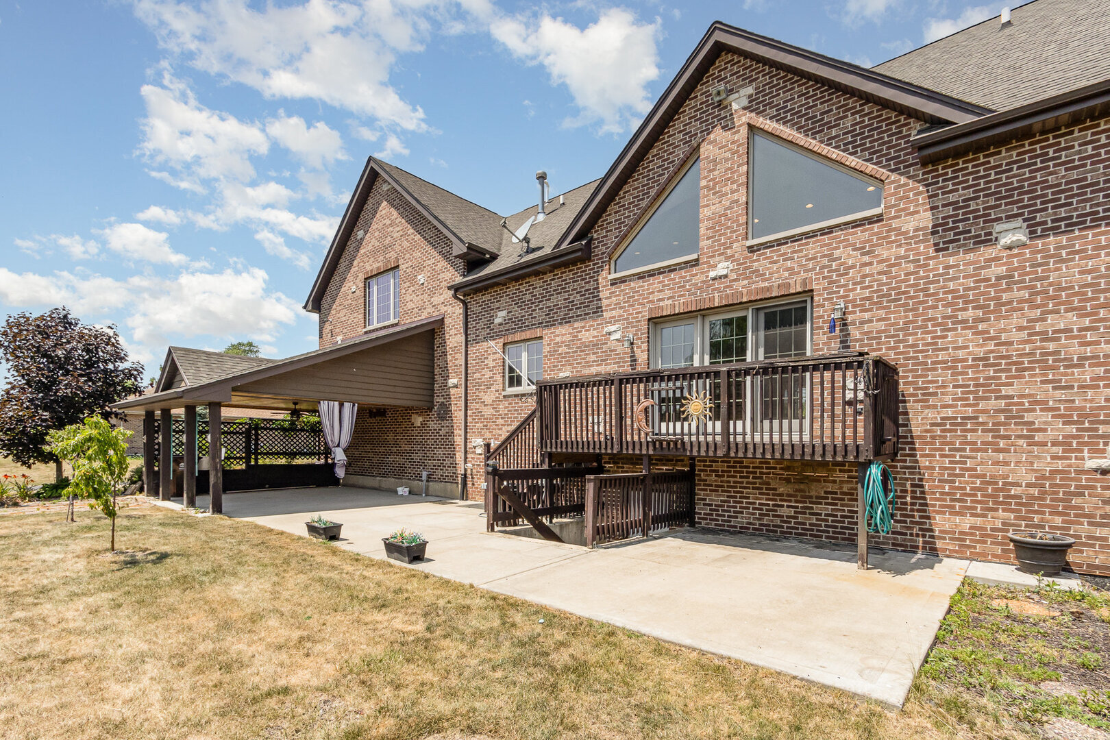 Property Photo: 8741 W Blackthorne Way IL 60423