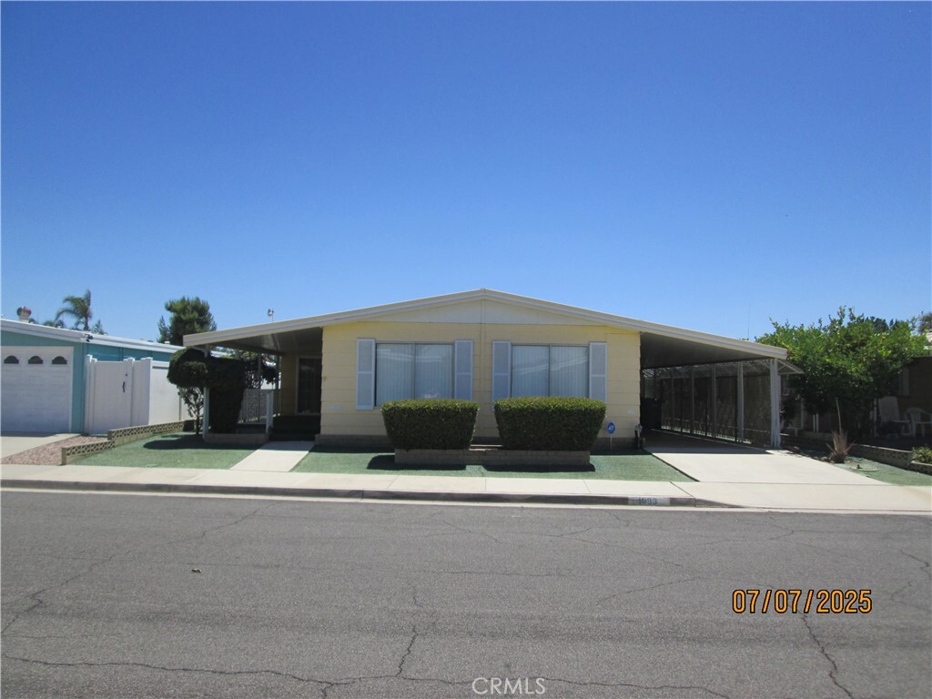 Property Photo: 1083 Vista Grande Drive CA 92543