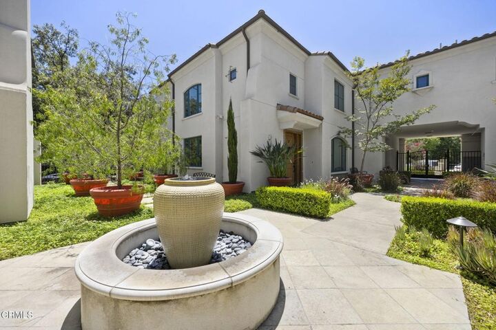 Property Photo:  188 S Sierra Madre Boulevard 10  CA 91107 