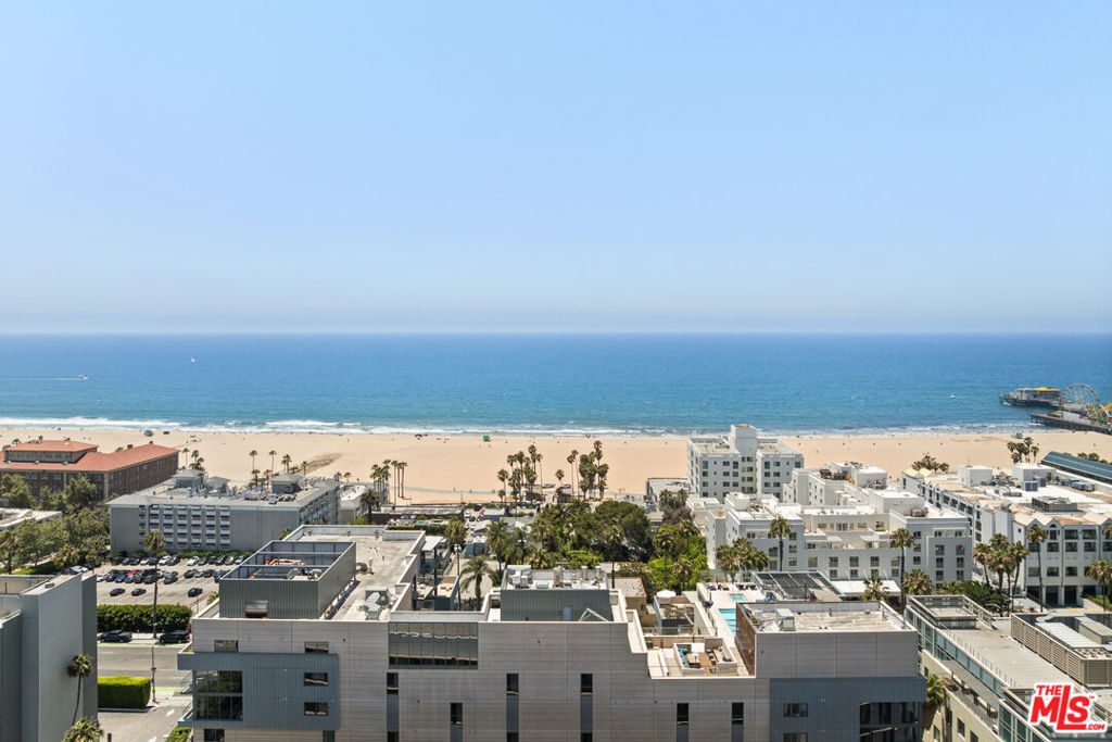 Property Photo:  1755 Ocean Avenue 811  CA 90401