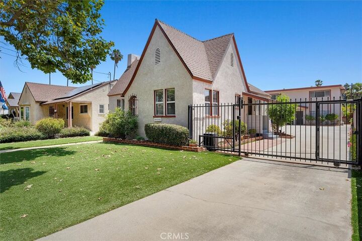 Property Photo:  16418 Halldale Avenue  CA 90247 