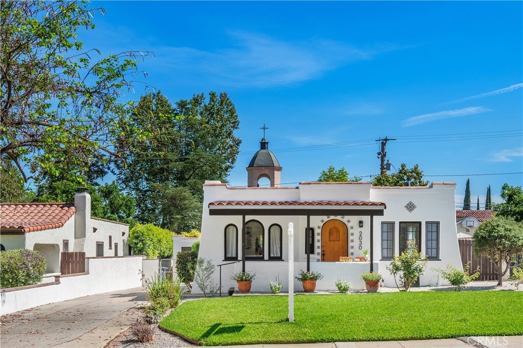 Property Photo: 2030 Jefferson Drive CA 91104