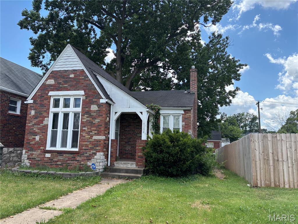 Property Photo: 6104 N Pointe Boulevard MO 63147