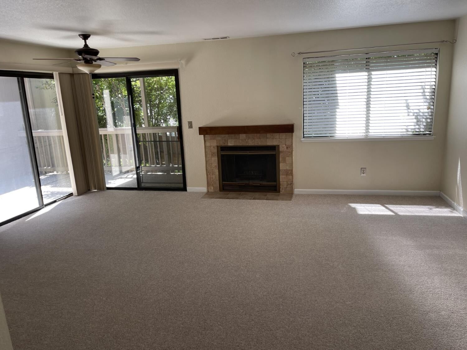 Property Photo: 712 Dorothy Way CA 95603