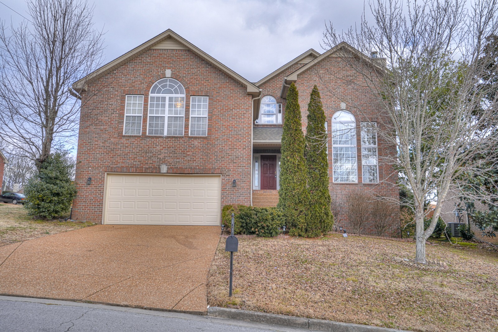 Property Photo: 7228 Sugarloaf Dr TN 37211