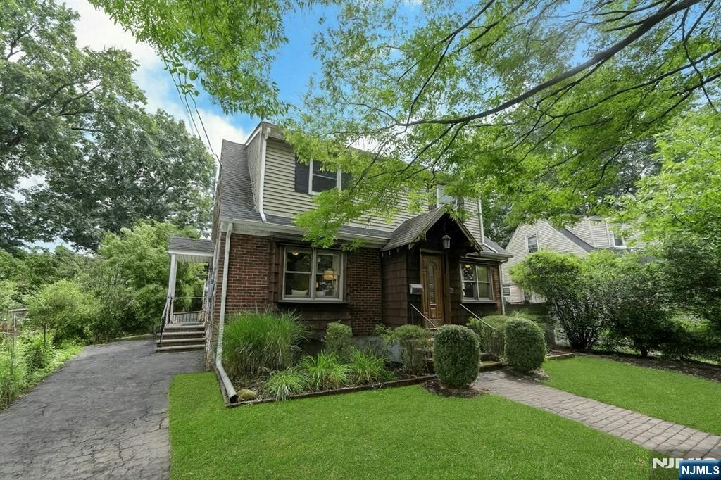 Property Photo:  169 Henry Street  NJ 07666 