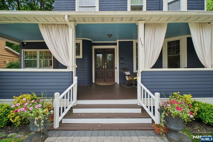Property Photo:  117 Willowdale Avenue  NJ 07042 