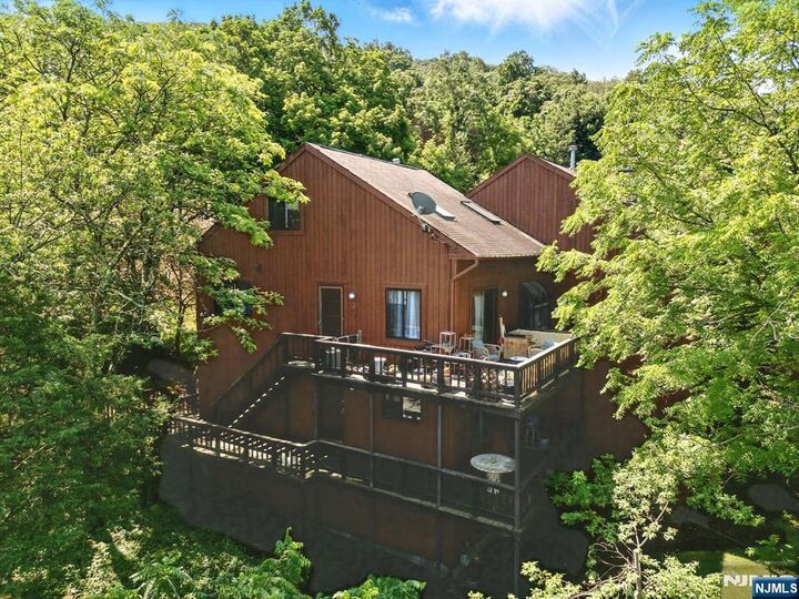 2 Eagles Nest Drive 2  Vernon NJ 07462 photo