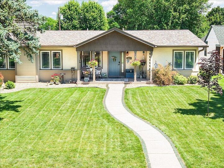 Property Photo:  2837 Coolidge Street NE  MN 55418 