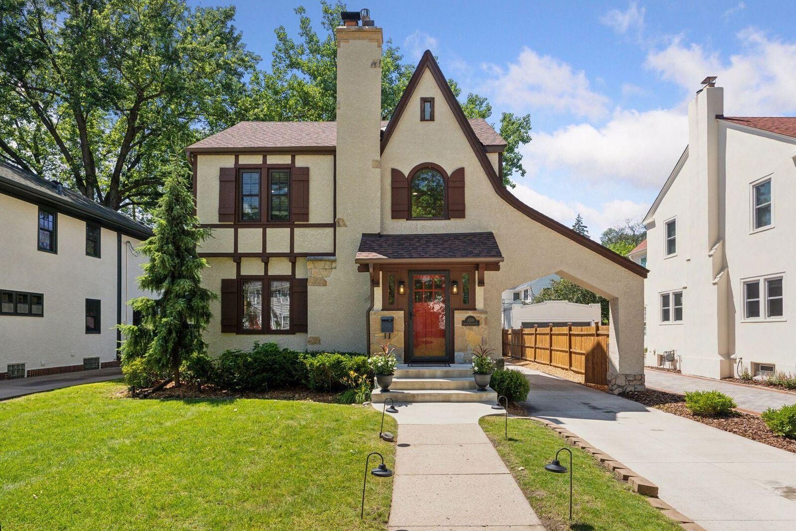 Property Photo:  4510 Arden Avenue  MN 55424 