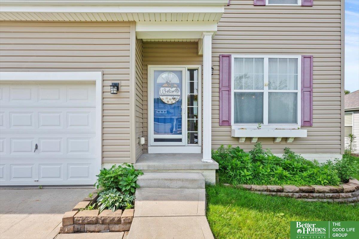 Property Photo: 1113 Hardwood Drive NE 68046