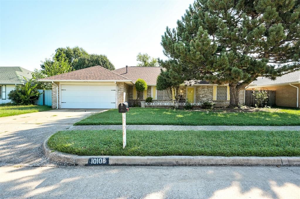 Property Photo:  10108 S Ranchwood Manor Drive  OK 73139 