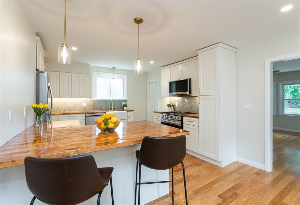Property Photo: 289 Asbury St MA 01982
