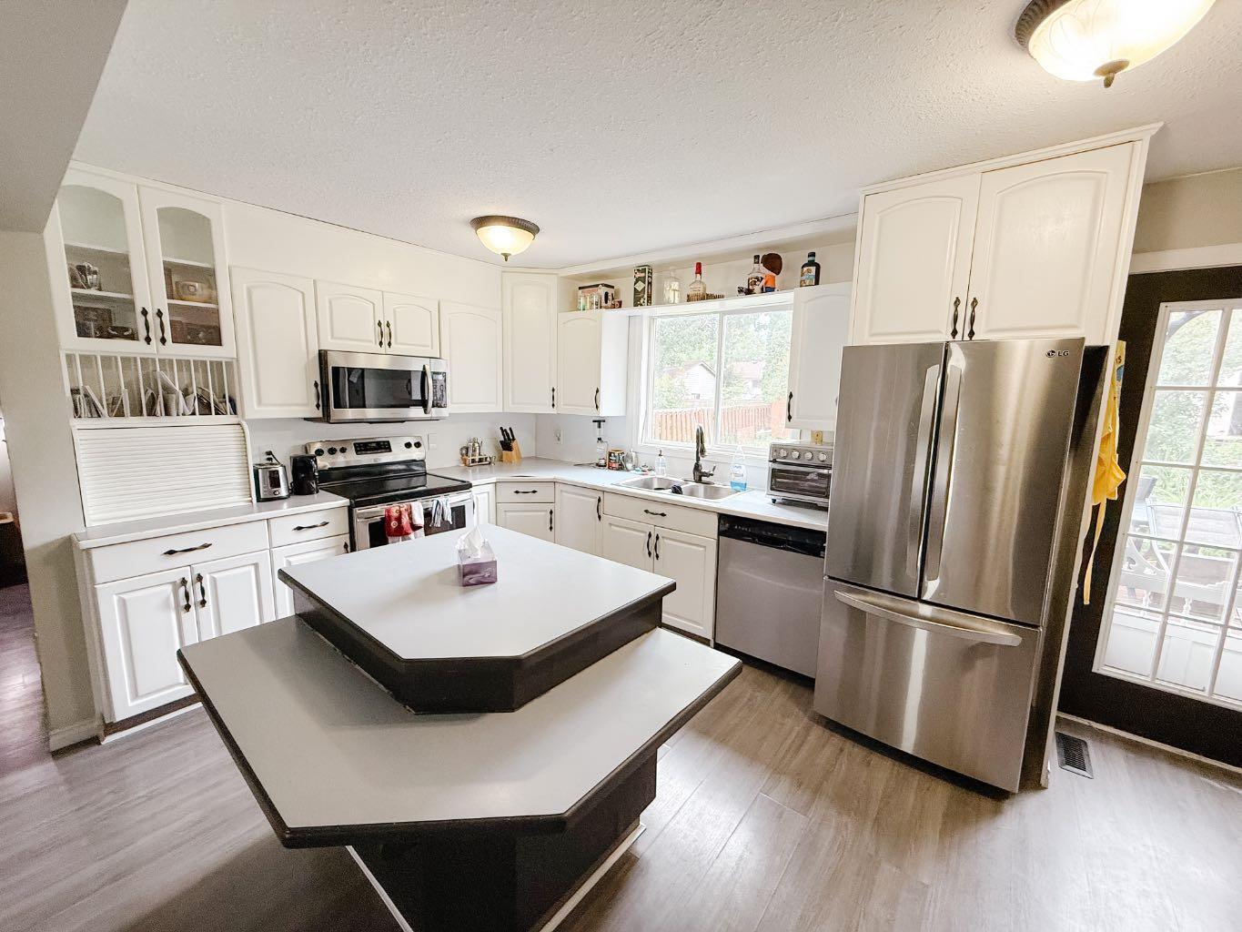 Property Photo: 5734 53 Street Close AB T4T 1M6