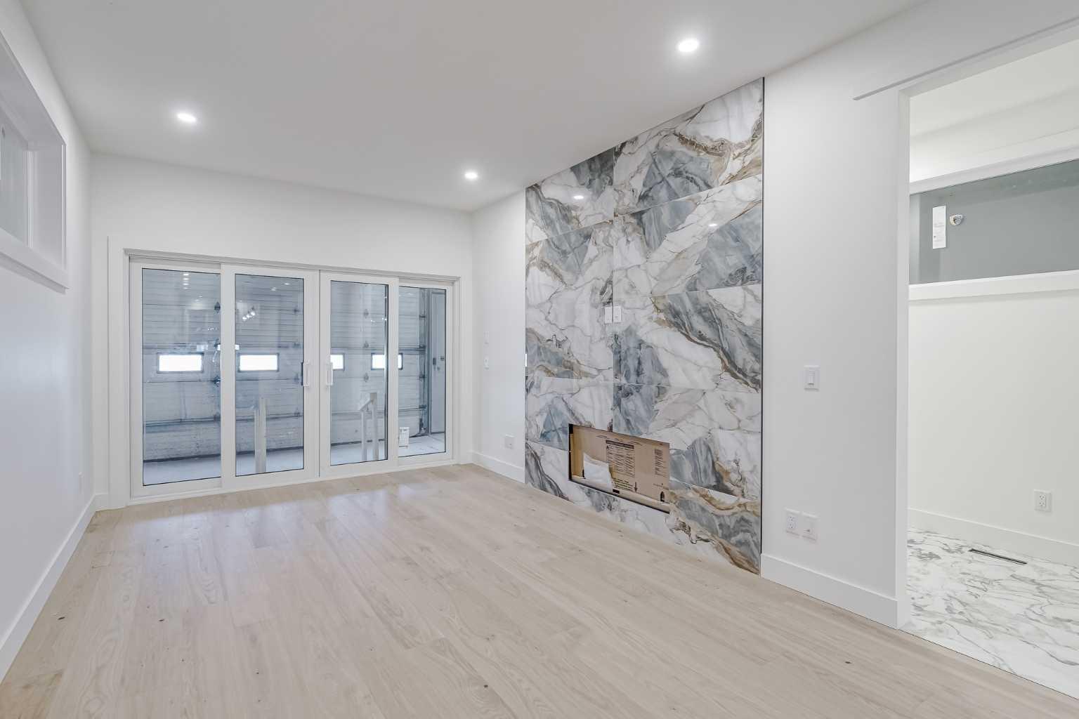 Property Photo:  434 28 Avenue NW  AB T2M 2K6 