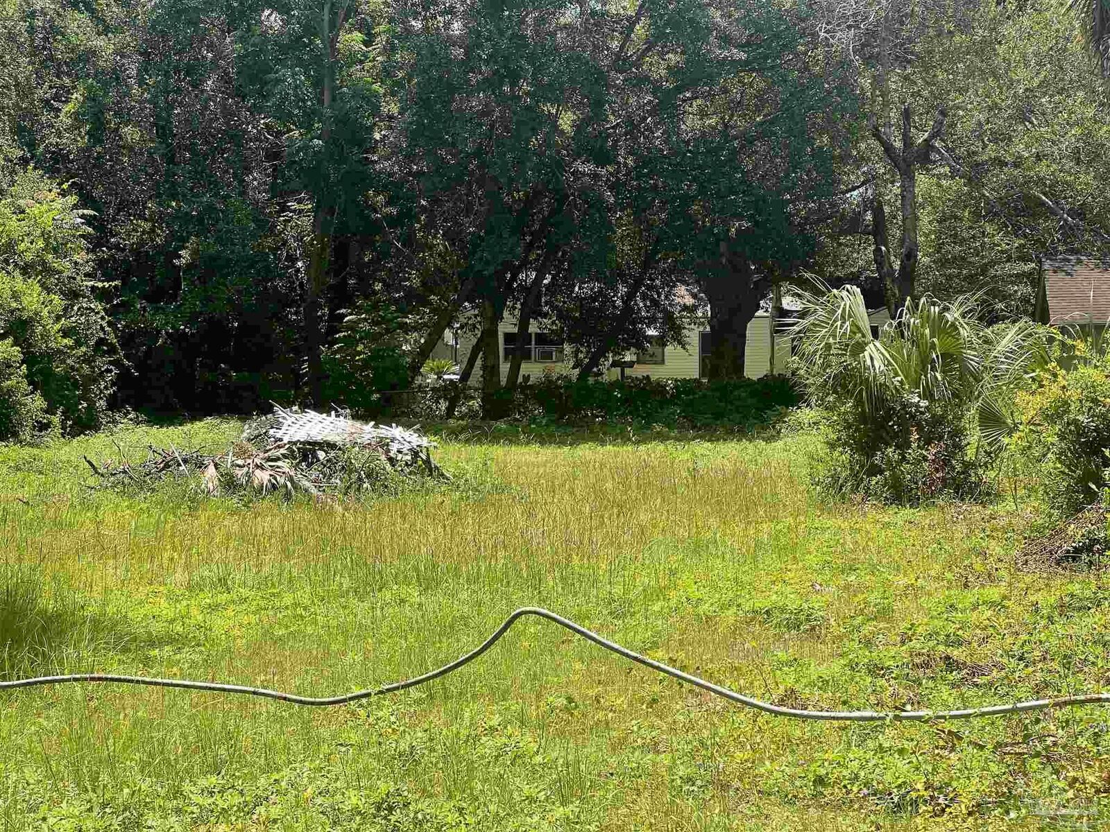 Property Photo:  3707 W Lee St  FL 32505 