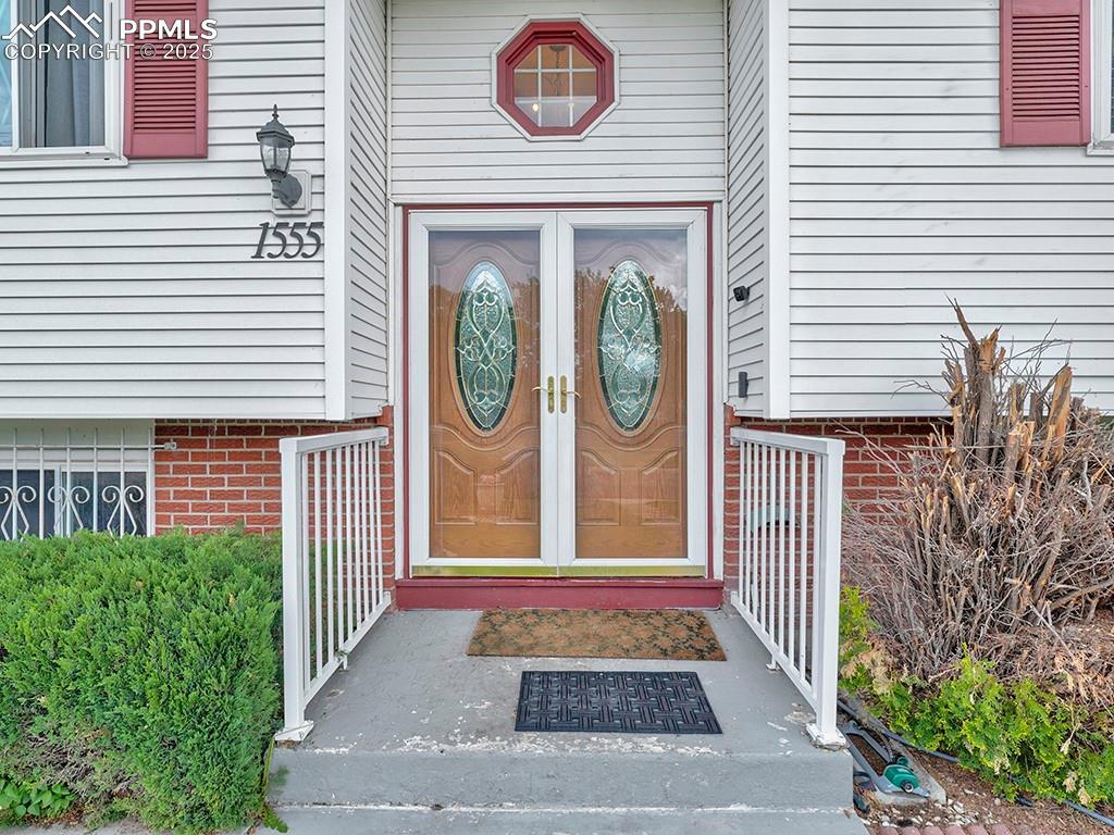 Property Photo: 1555 Luna Vista Street CO 80911