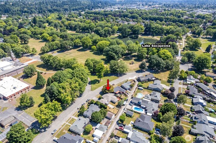 Property Photo: 2645 Harding Street WA 98632