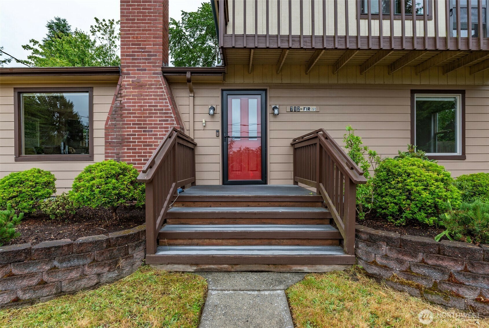 Property Photo: 712 Fir Street WA 98368