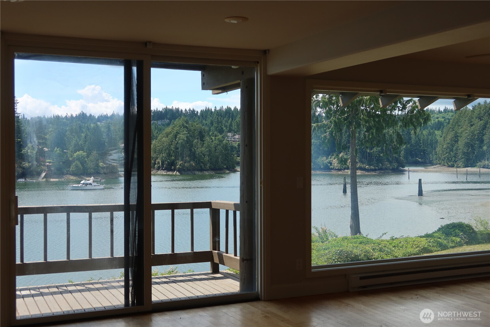 Property Photo: 181 N Bay Lane 2 WA 98165