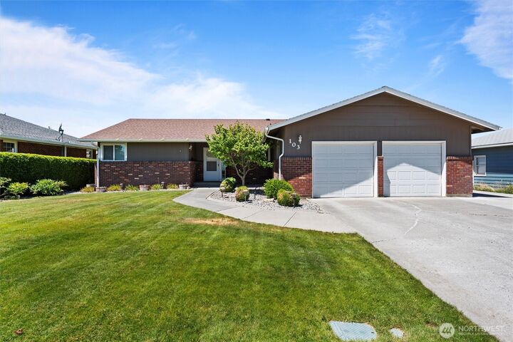 103  Crest Drive  Ephrata WA 98823 photo