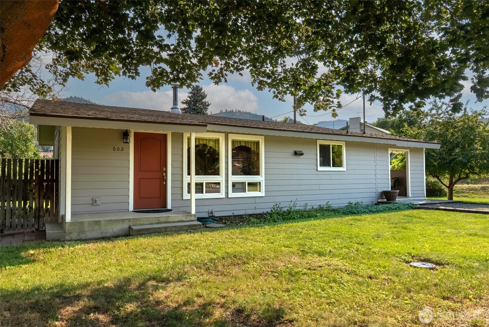 Property Photo: 602 Fifth Avenue WA 98856