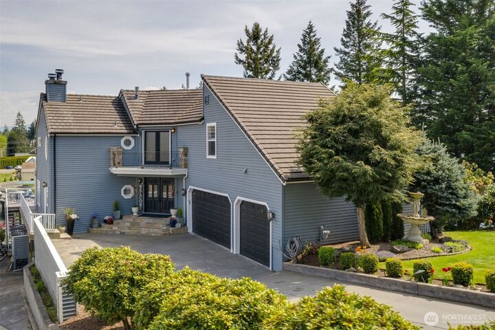 Property Photo:  21026  30th Street Ct E  WA 98391 