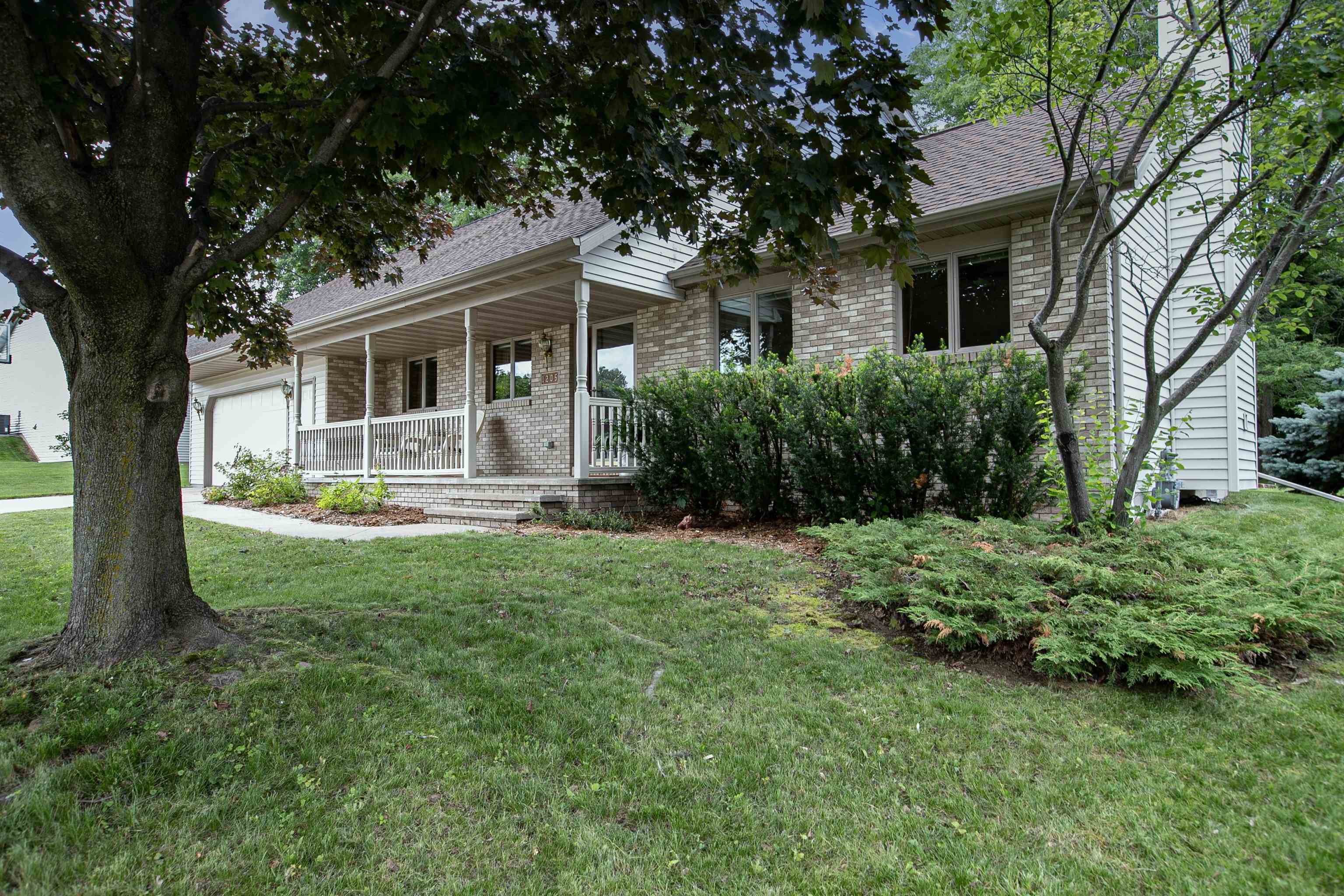 Property Photo: 1205 Lewis Street WI 54140