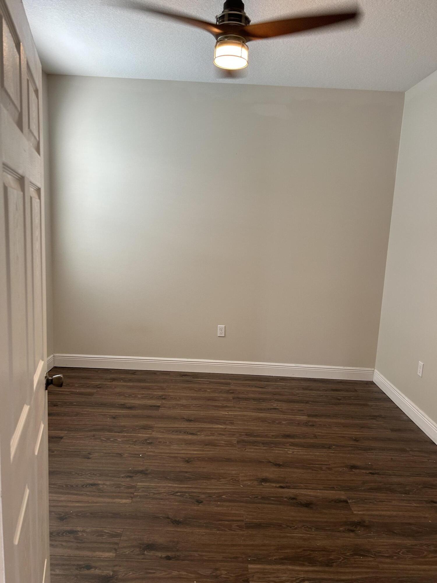 Property Photo: 902 SW Abbot Avenue FL 34953